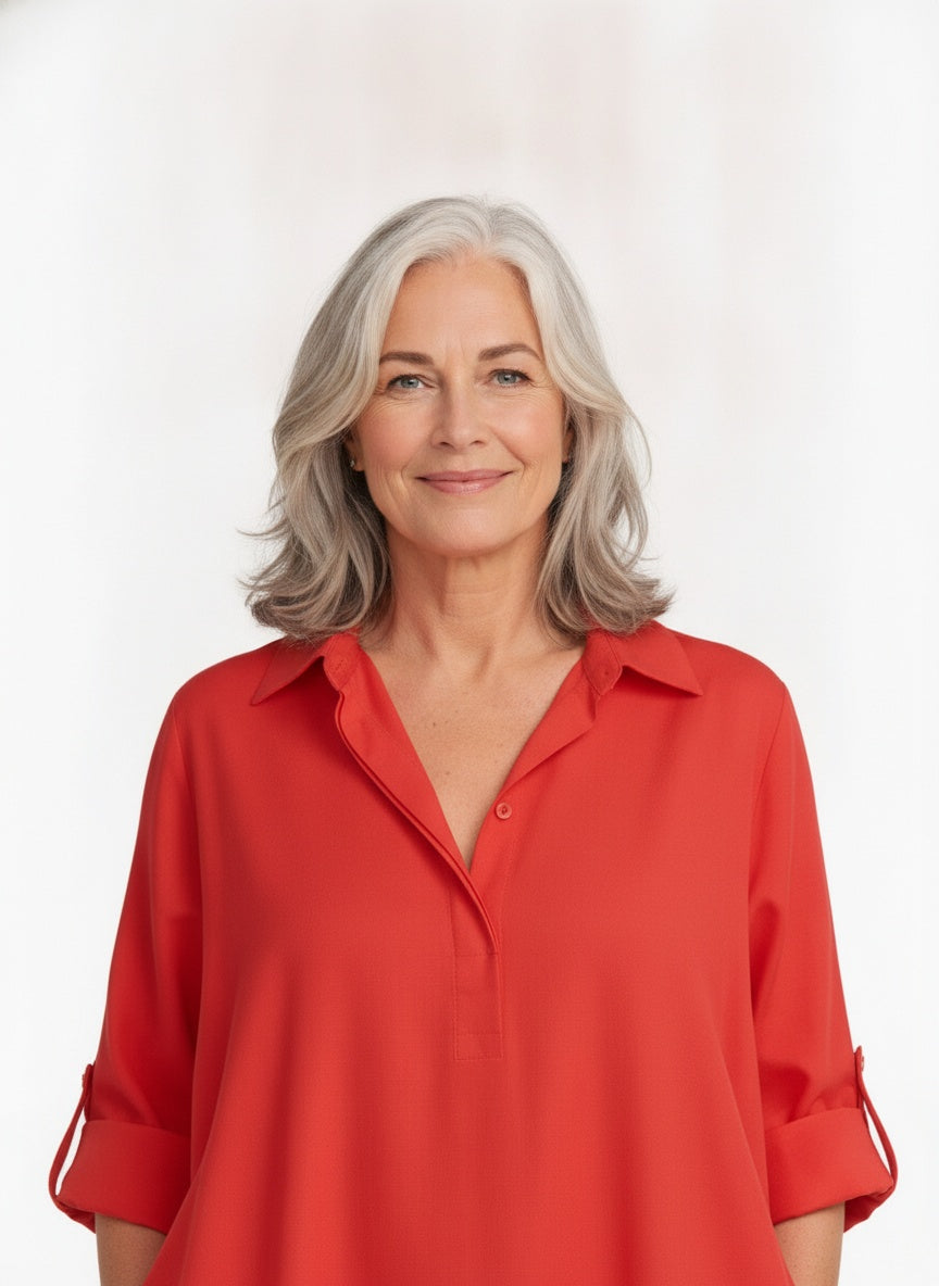 Close-up of the model wearing Elegante overhemdjurk voor vrouwen