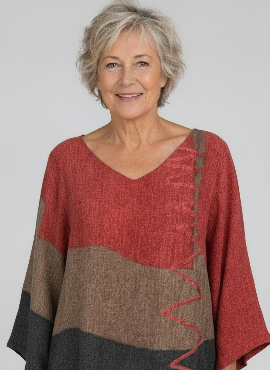 Close-up of the model wearing Dames T-shirt