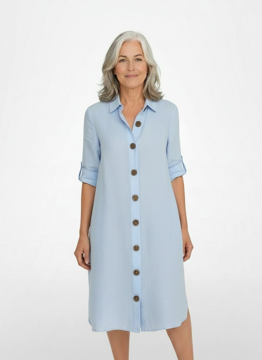 Full body view of the model wearing Linnen overhemdjurk voor dames