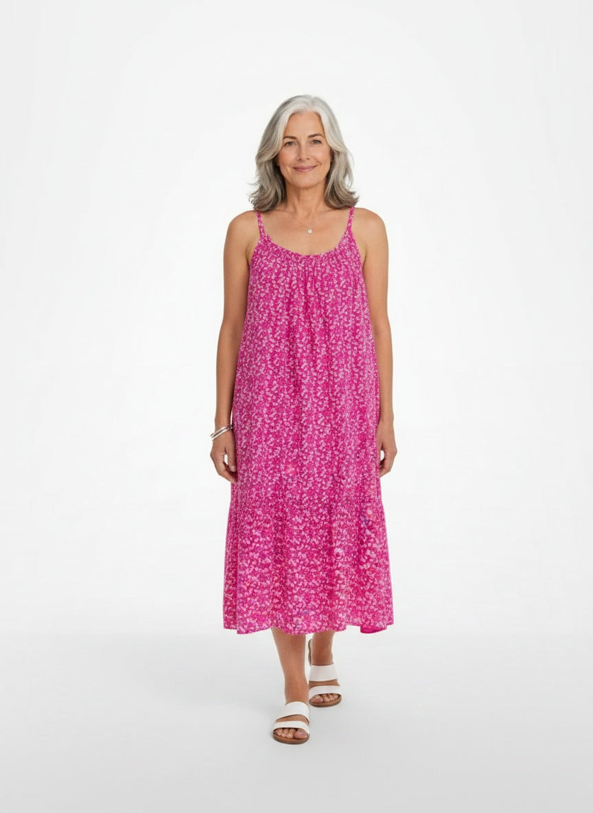 Full body view of the model wearing Iris – Casual midi-jurk met print voor dames