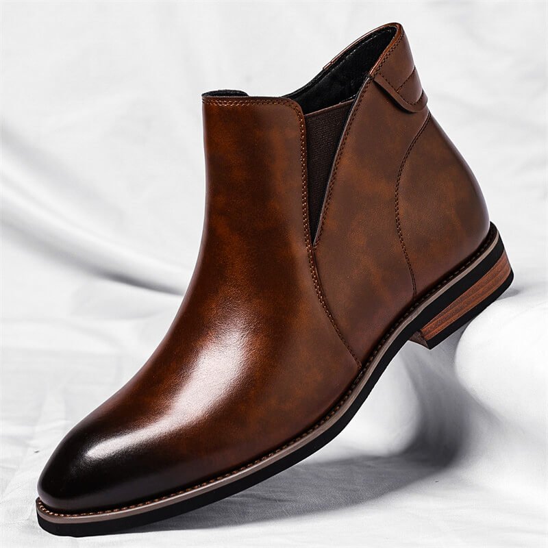 Bottines chelsea homme en cuir à bout pointu 1