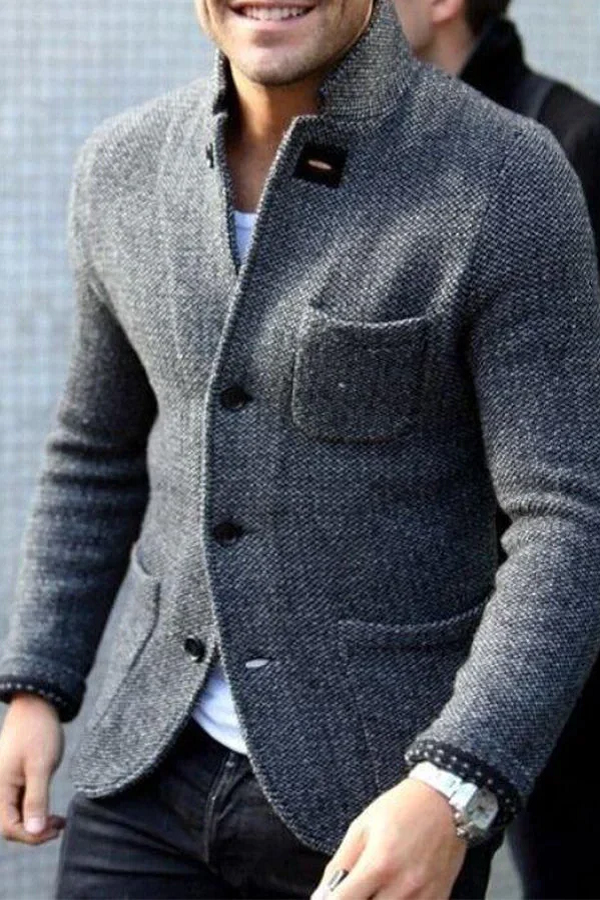 Cardigan homme en maille à col montant boutonné et poches plaquées 1