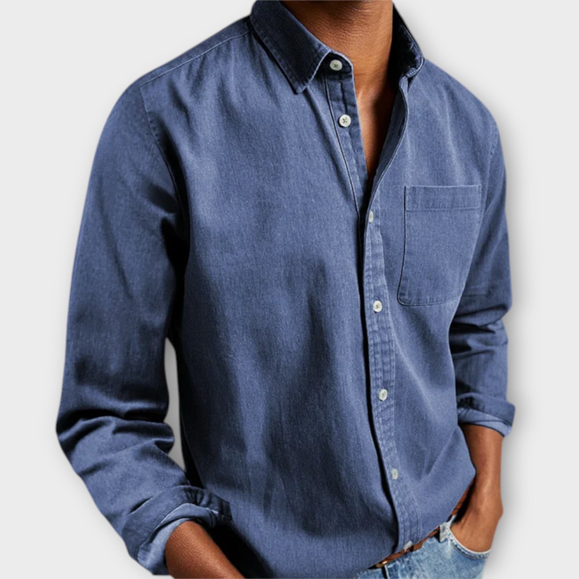 Chemise homme à col classique et poche poitrine 1
