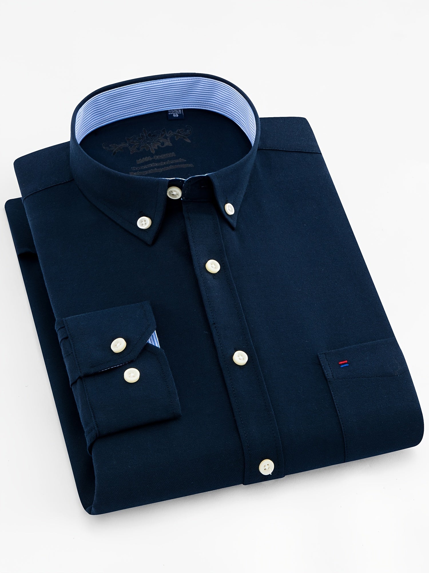 Chemise homme à manches longues col boutonné et poche poitrine 1