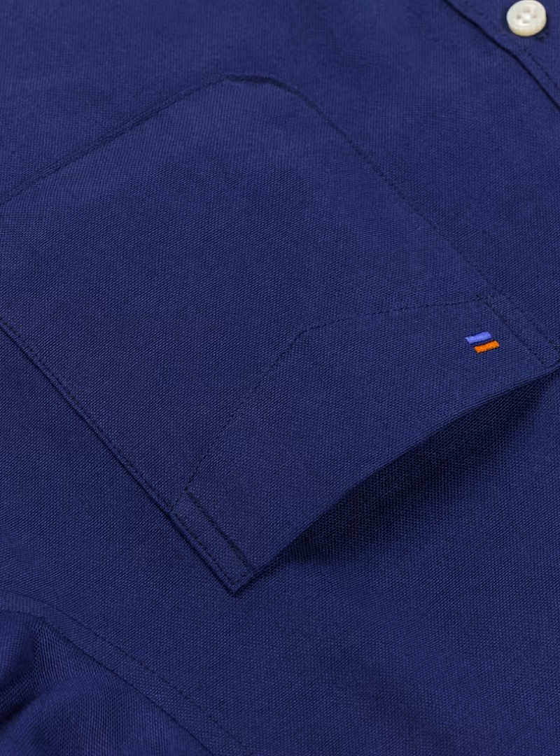 Chemise homme à manches longues col boutonné et poche poitrine 11