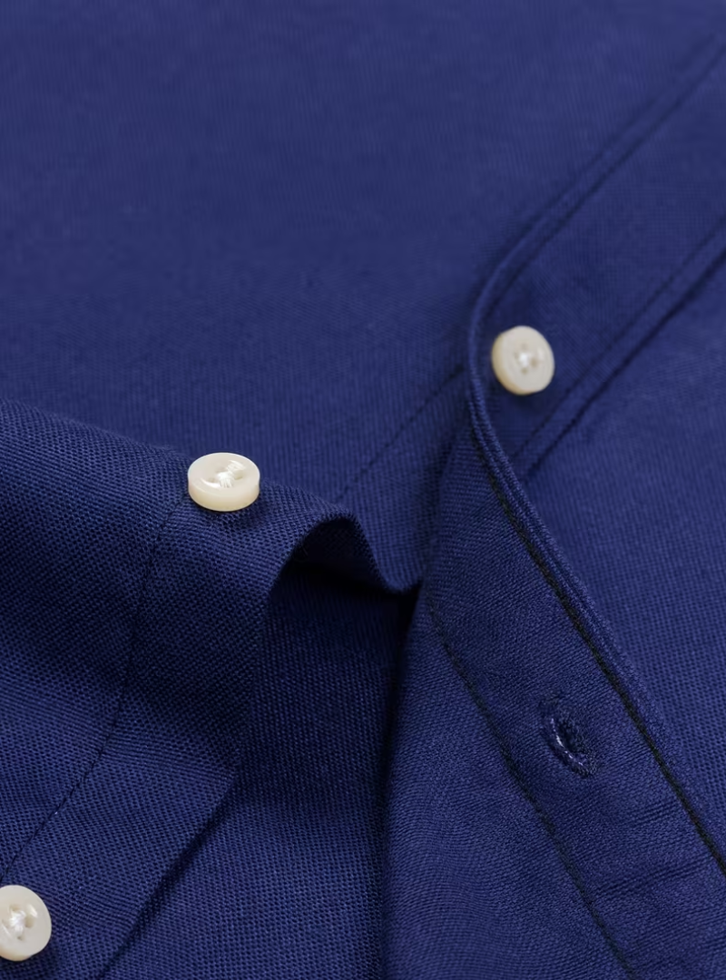 Chemise homme à manches longues col boutonné et poche poitrine 13