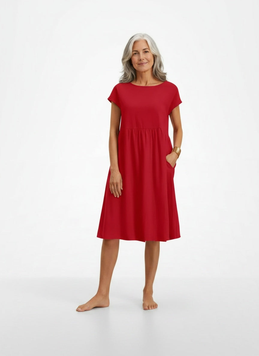 Full body view of the model wearing Elegante midi zomerjurk met korte mouwen voor dames