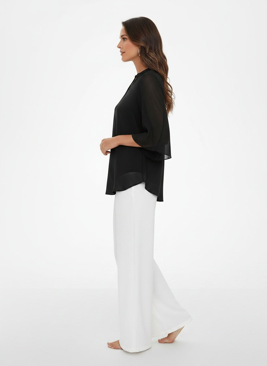 Side profile of the model wearing Elegante blouse met een casual snit voor vrouwen