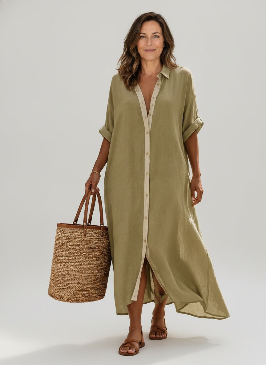 Full body view of the model wearing Maxikleed met korte mouwen voor dames