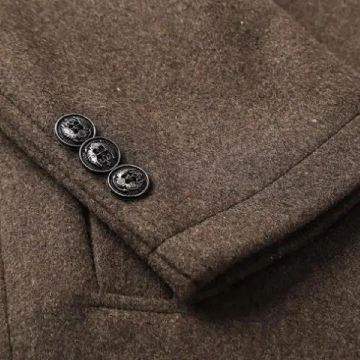 Manteau homme à col montant boutonné coupe droite 8