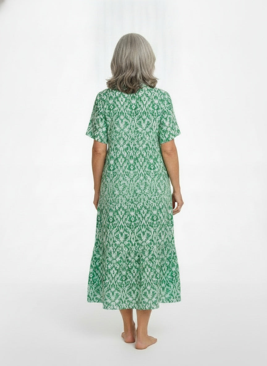 Back pose of the model wearing Lichte en bedrukte midi-jurk voor dames