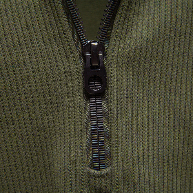 Pull homme à col montant demi-zip en maille fine 8