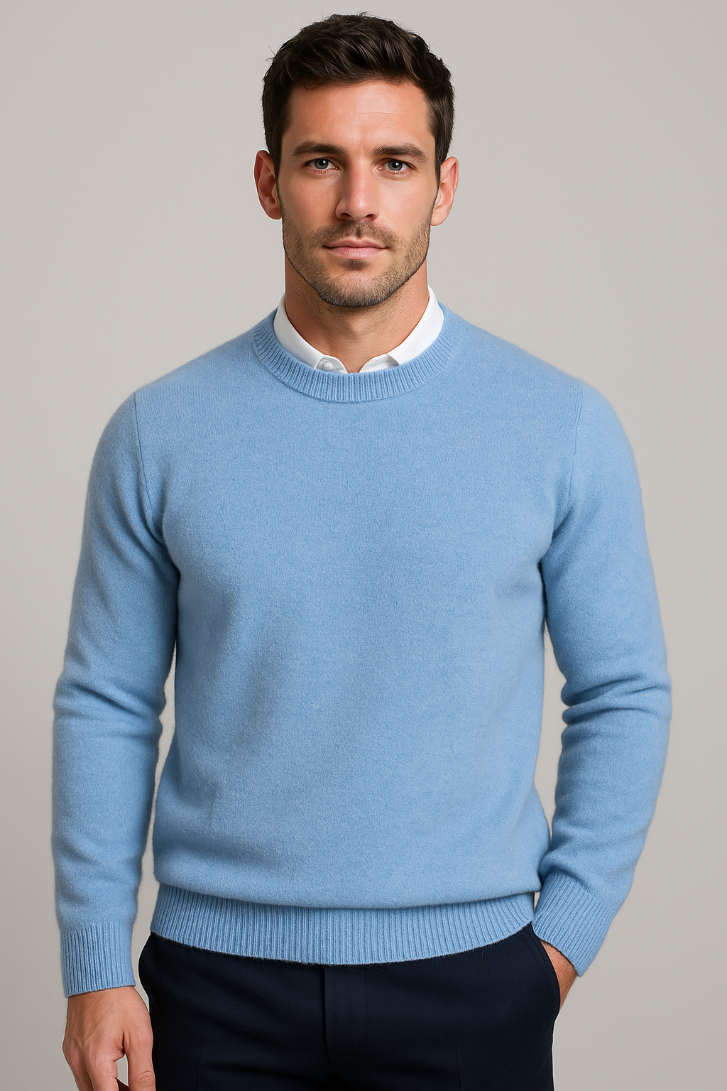 Pull homme col rond coupe classique à poignets côtelés 3