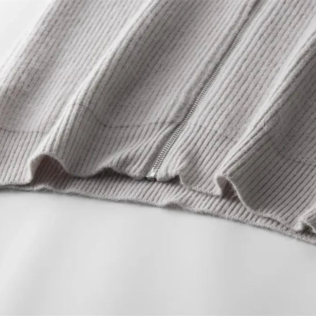 Pull homme en laine à col montant zippé maille côtelée 11
