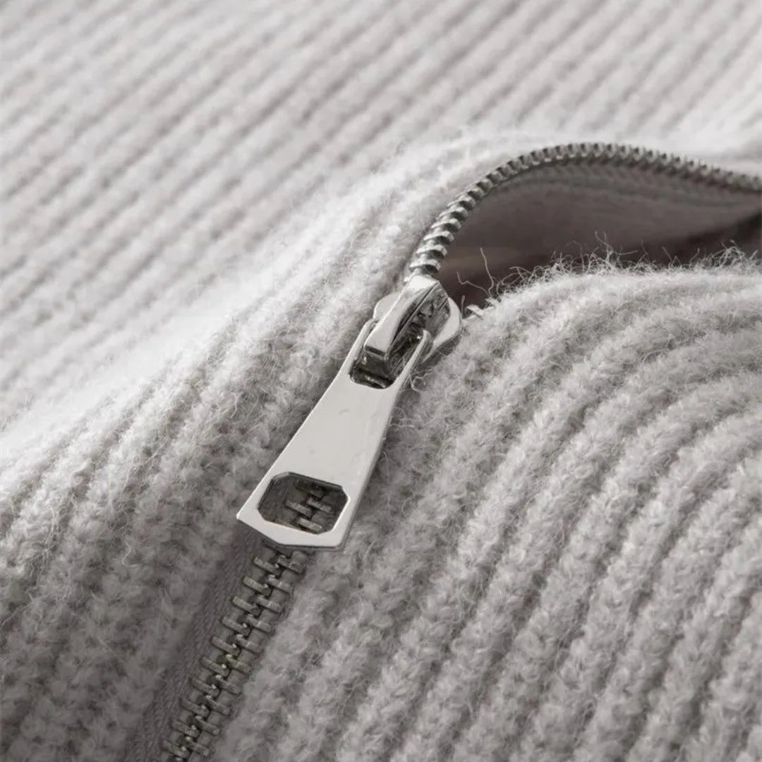 Pull homme en laine à col montant zippé maille côtelée 9