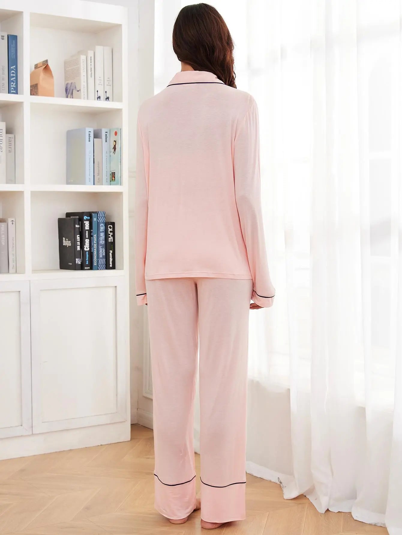 Pyjama femme à manches longues, haut chemise boutonné et pantalon 9
