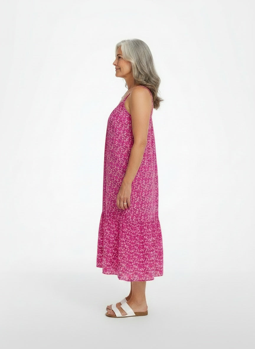 Side profile of the model wearing Iris – Casual midi-jurk met print voor dames