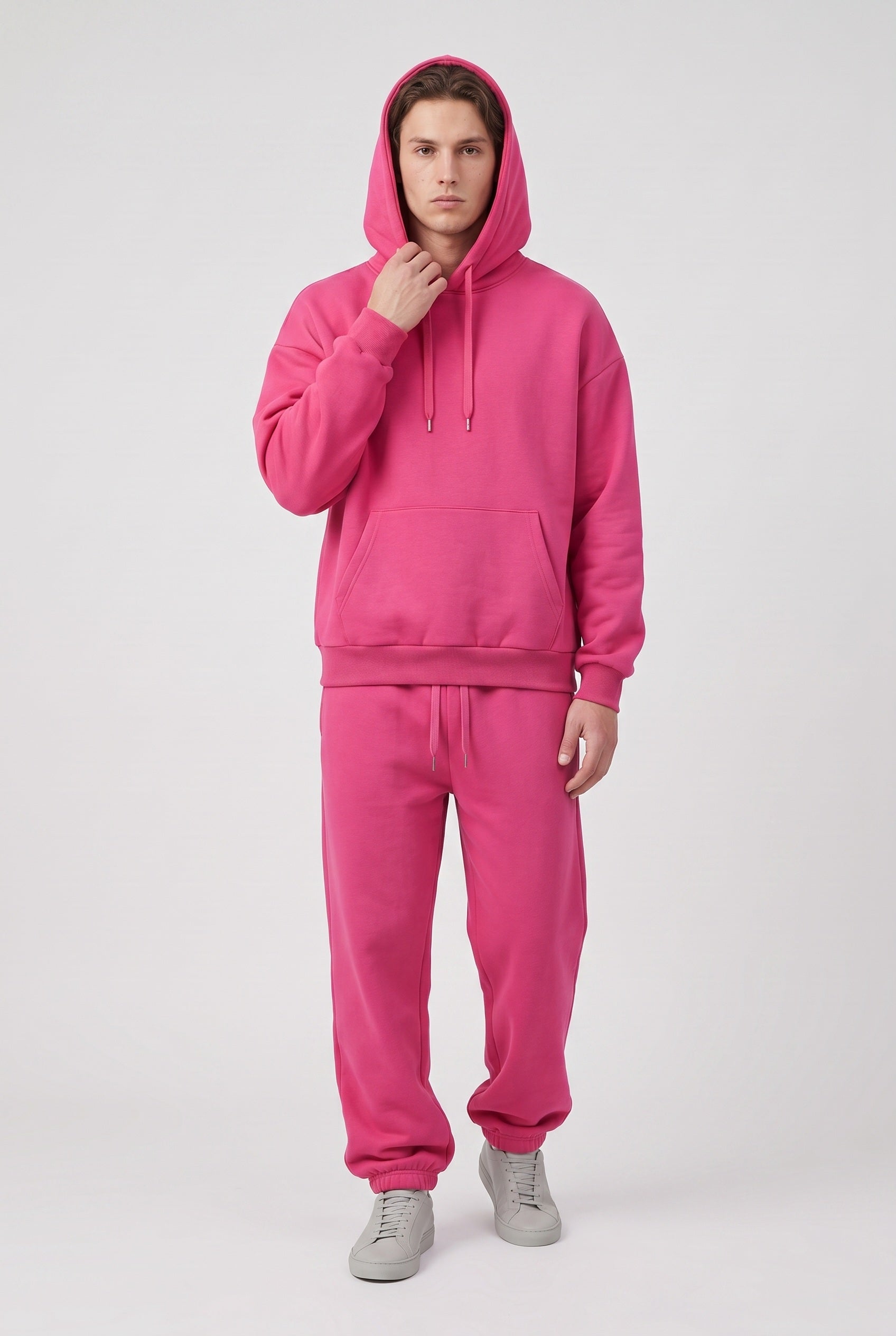 Survêtement homme à capuche oversize avec poche kangourou et jogging droit 4