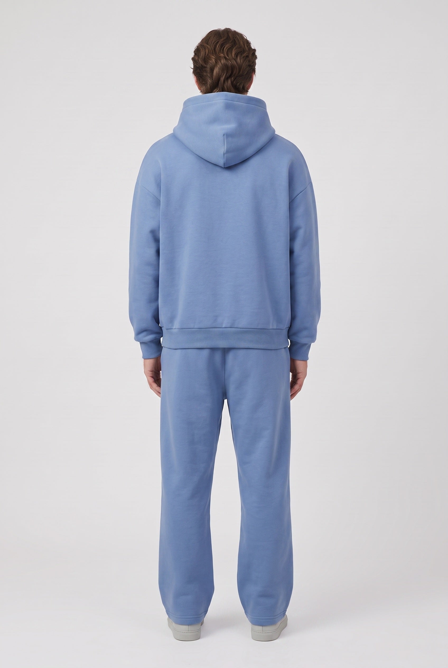 Survêtement homme à capuche oversize avec poche kangourou et jogging droit 7