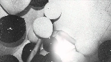 Miniature de la vidéo House Of Balloons / Glass Table Girls